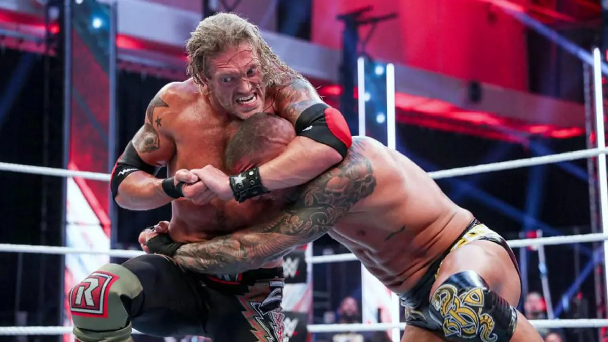 نتائج wwe باكلاش: راندي أورتن يهزم إيدج بعد ملحمة على الحلبة (فيديو)