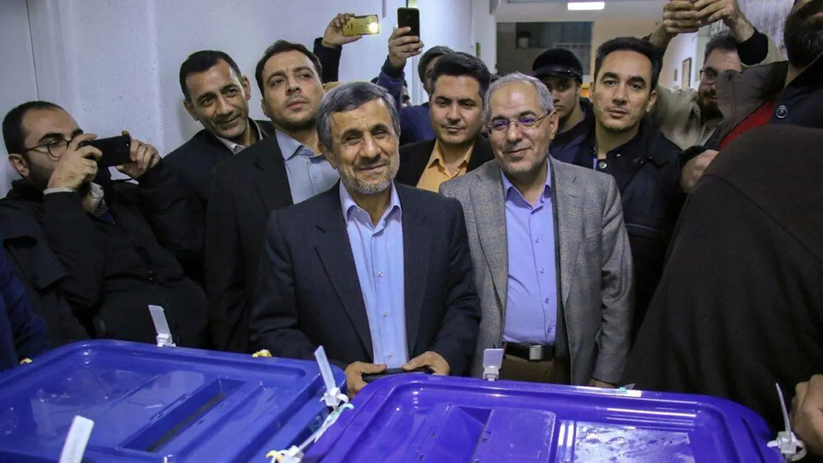 مرشحو نجاد يحصلون على 6 مقاعد في البرلمان الإيراني