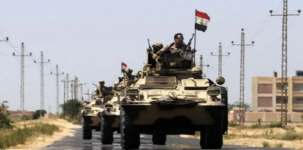 الجيش المصري يكثف انتشاره في سيناء قبل ذكرى الثورة