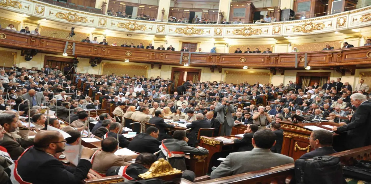 البرلمان المصري يرفض مقترح تحويل "مترو الأنفاق" إلى هيئة اقتصادية