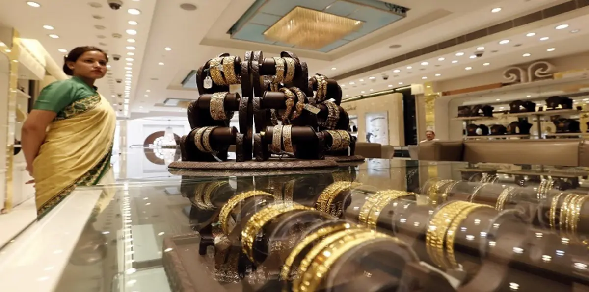 الذهب عند أدنى مستوى في أسبوعين