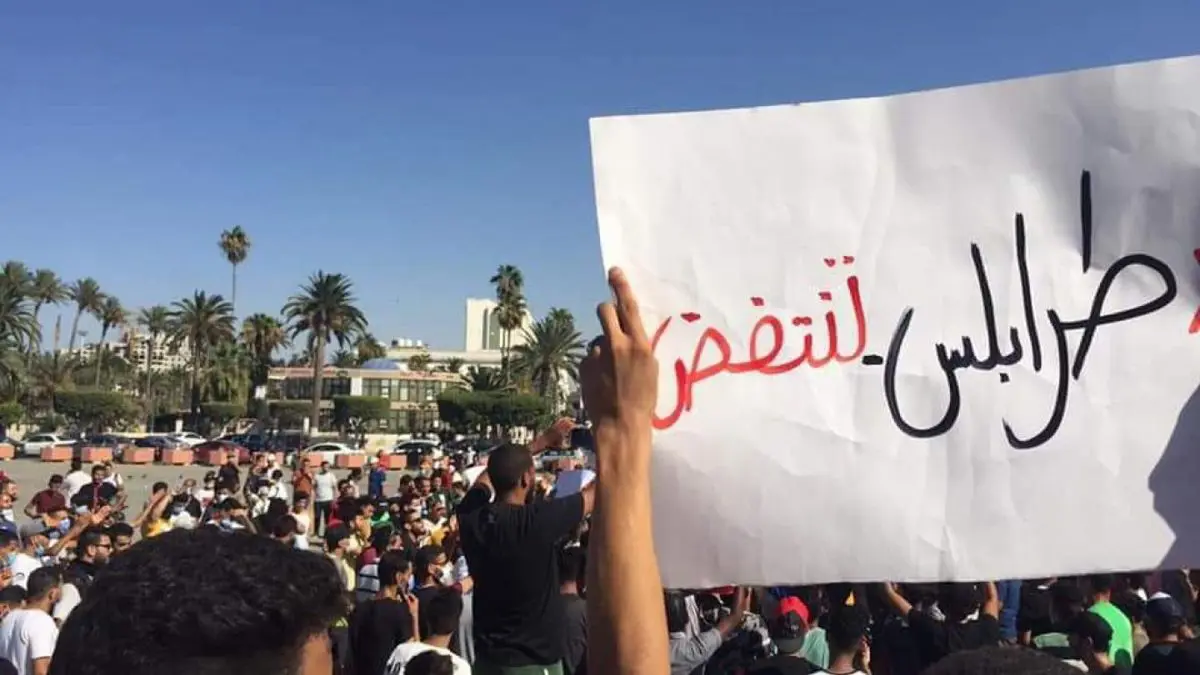صحفية أمريكية تكشف نقل "مرتزقة سوريين" لقمع تظاهرات طرابلس