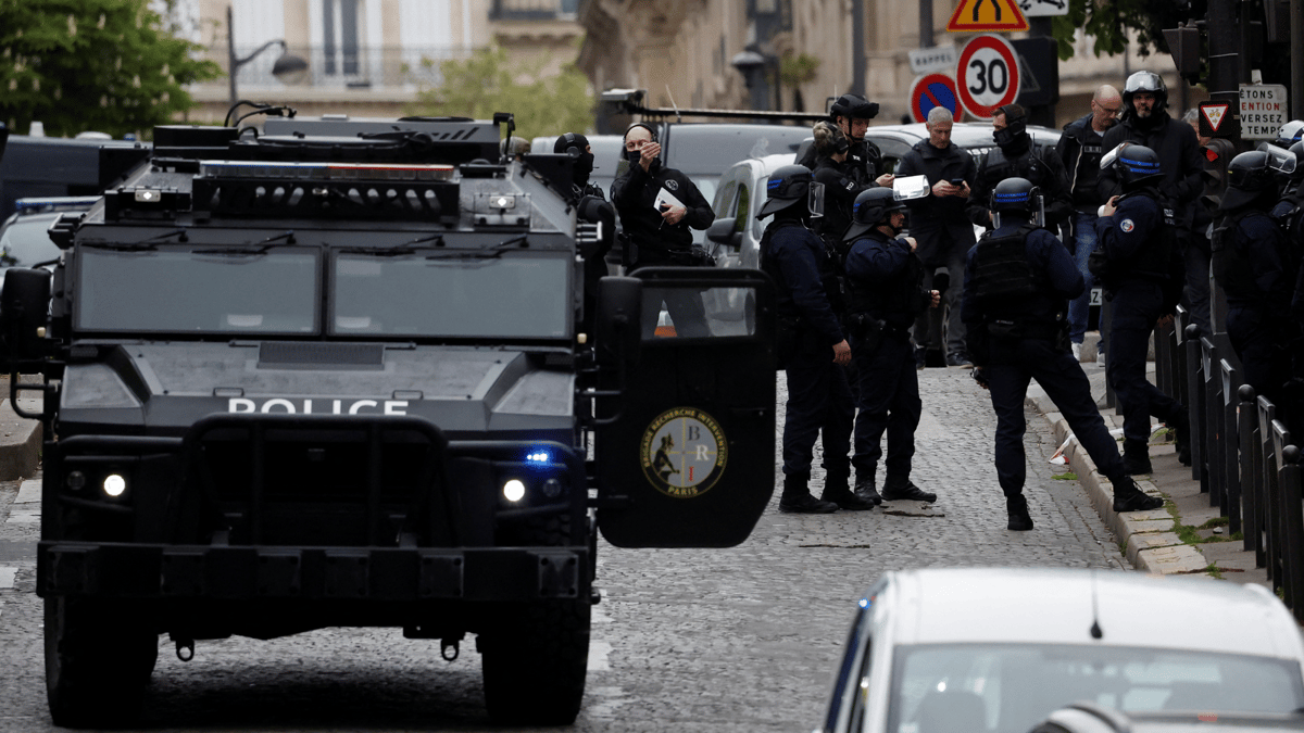 "لوموند": الجريمة المنظمة تهدد الأمن الداخلي للقارة الأوروبية