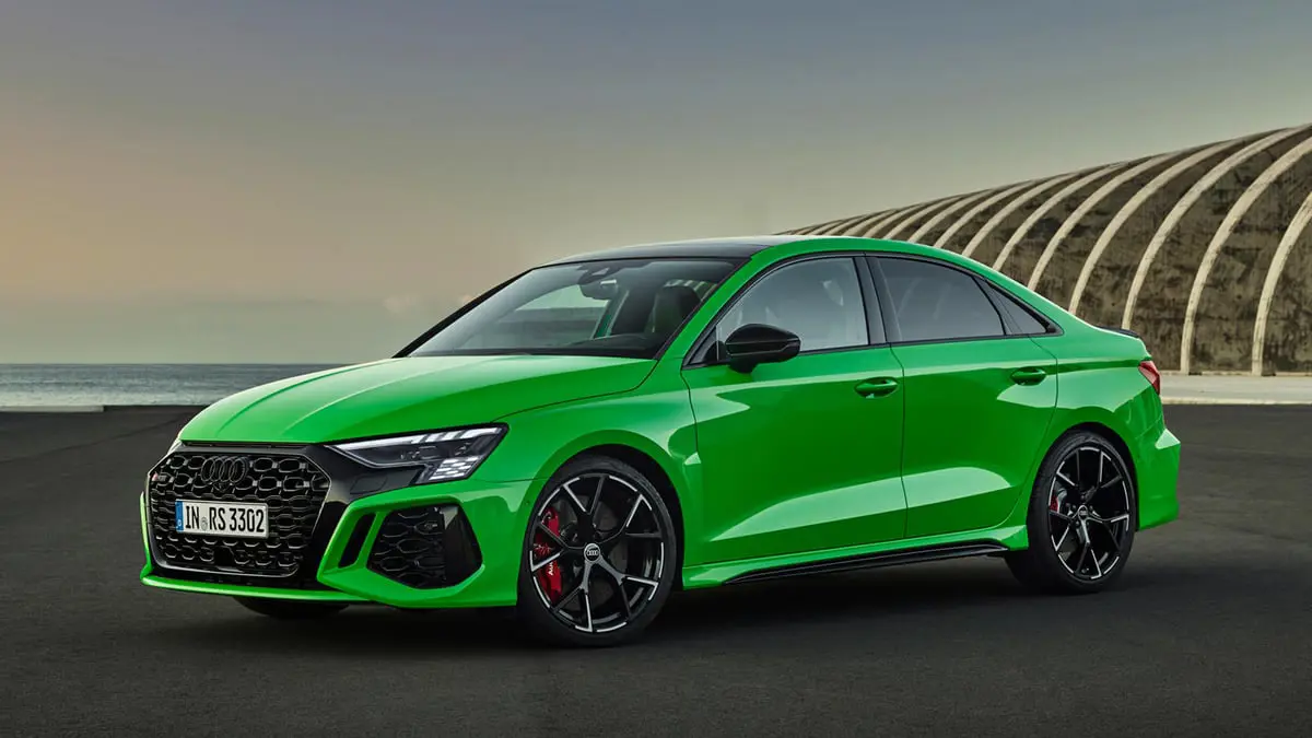 أودي تكشف رسميا عن سيارة Audi RS3 الجديدة (فيديو)