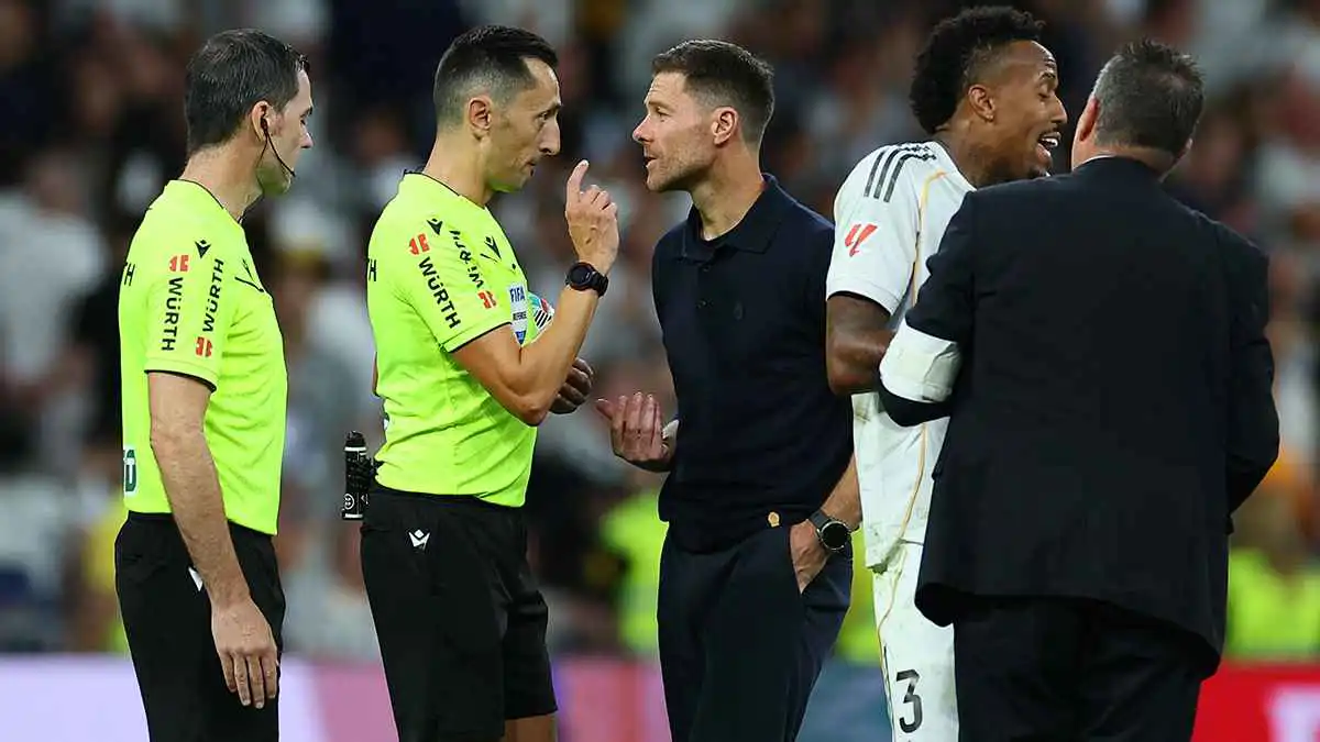 3 دقائق نارية.. قناة ريال مدريد تفضح حكم مباراة مايوركا (فيديو)‎