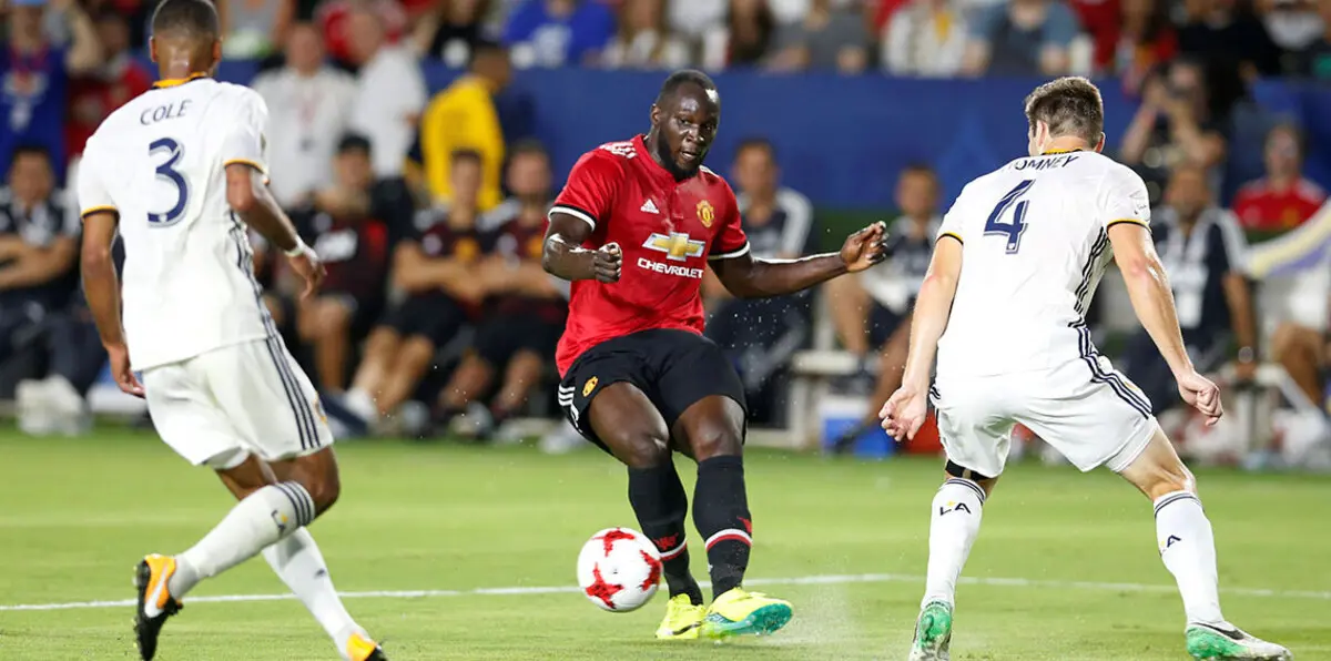 لوكاكو يبهر مورينيو في ظهوره الأول مع مانشستر يونايتد (فيديو)
