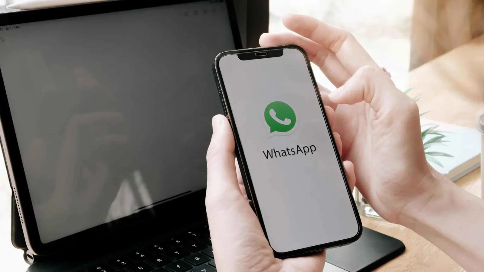 ميزة جديدة.. تلخيص رسائل "واتساب" بالذكاء الاصطناعي