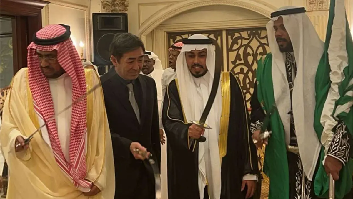 سعودي يُفاجأ بانتشار مقاطع لزفافه بسبب عروسه اليابانية (فيديو وصور)‎