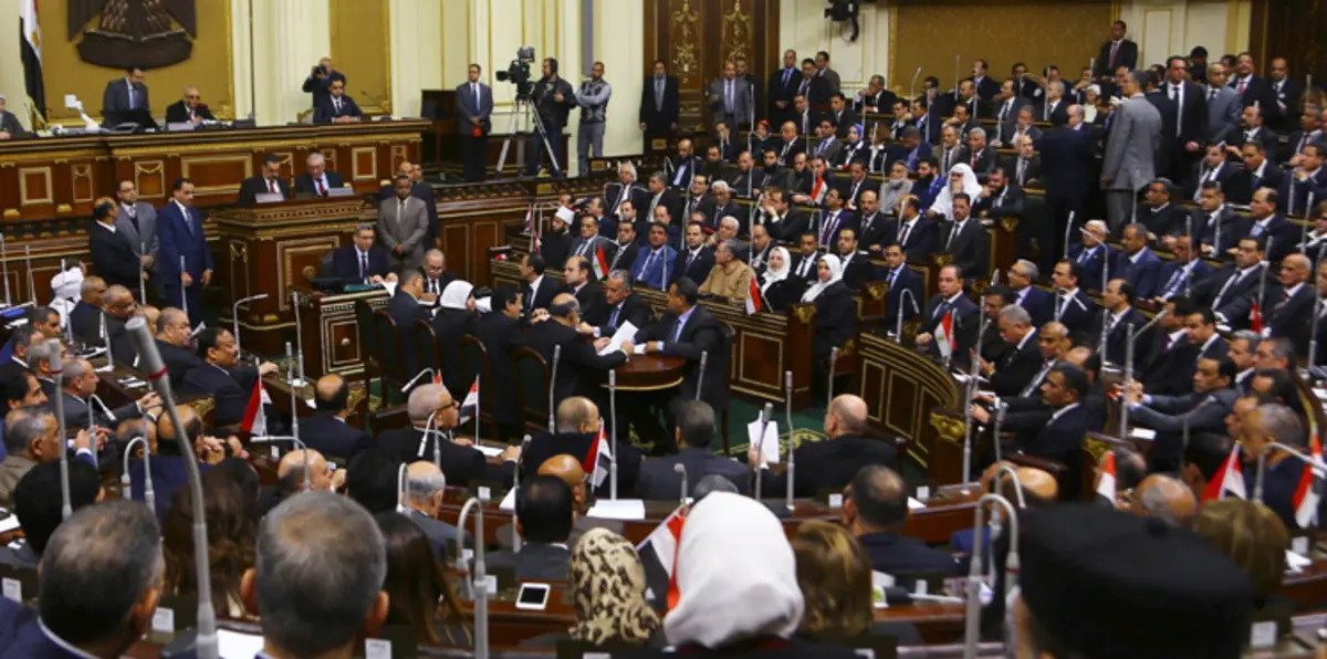 البرلمان المصري يتراجع عن قانون "الإشراف القضائي" وسط مخاوف المعارضة