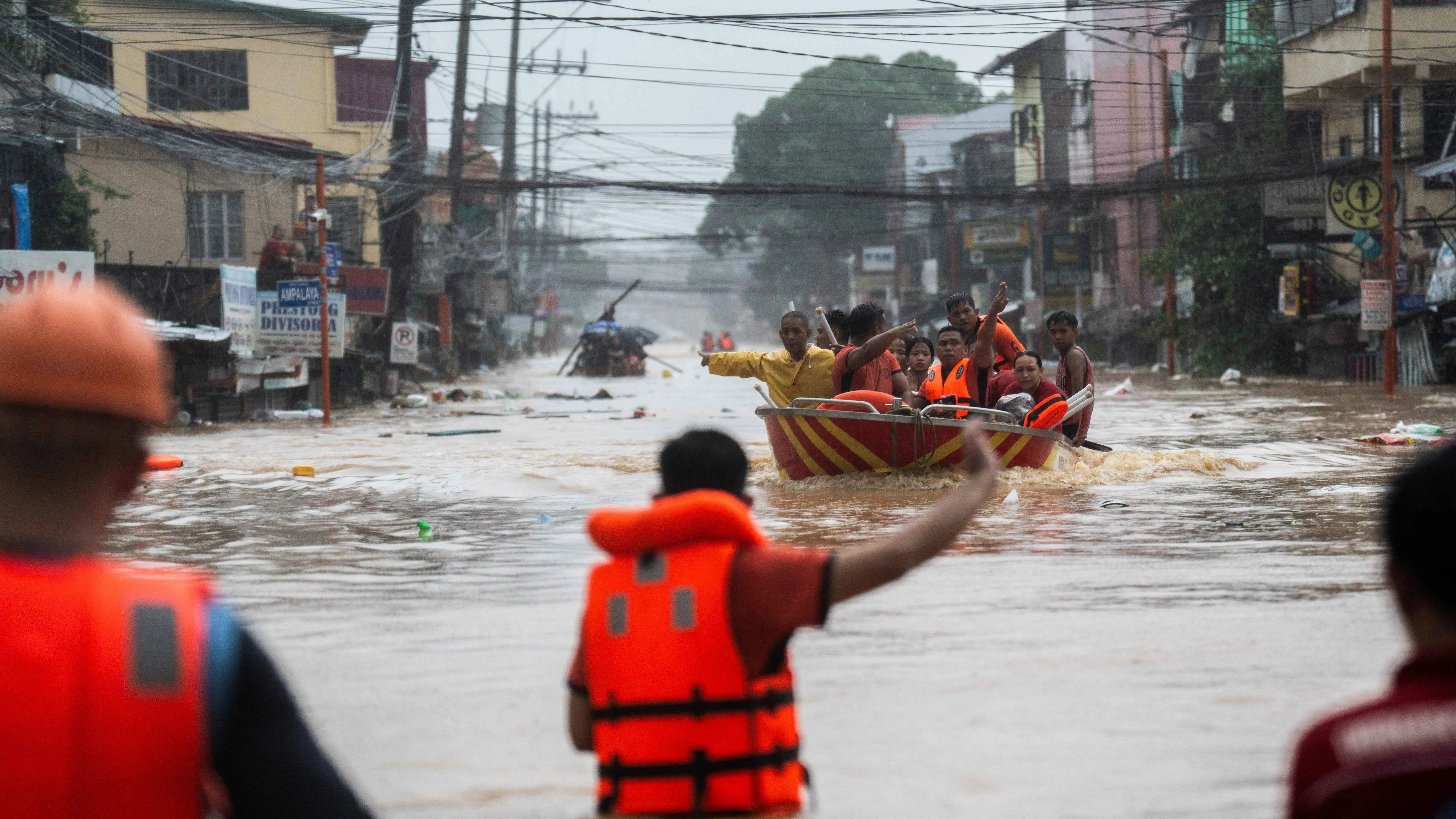 إعصار "جايمي" يودي بحياة 20 شخصا في الفلبين
