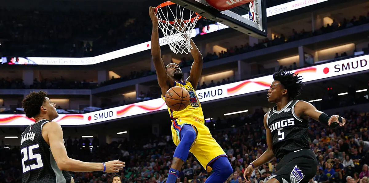 NBA.. دورانت يقود وريورز للفوز على كينجز في دوري كرة السلة الأمريكي