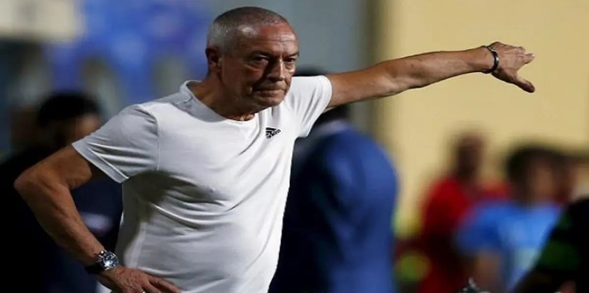 الزمالك يجدد الثقة في فيريرا عقب الخروج من الكونفدرالية