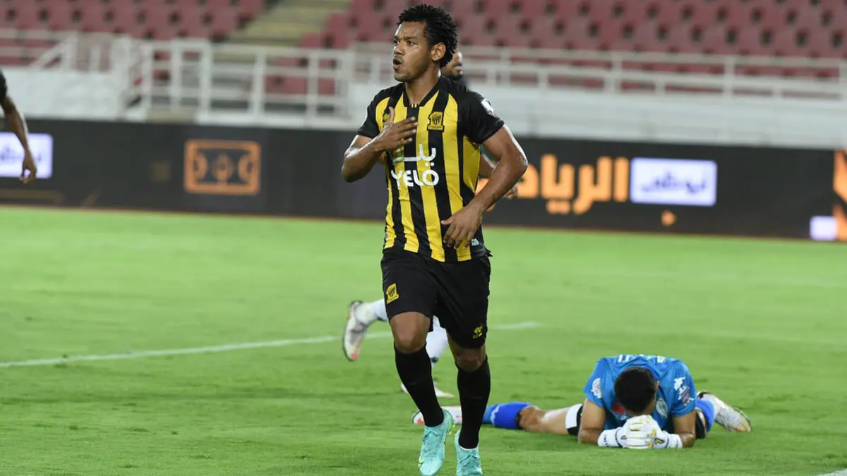 تقرير: الاتحاد السعودي يبحث عن بديل لرومارينيو