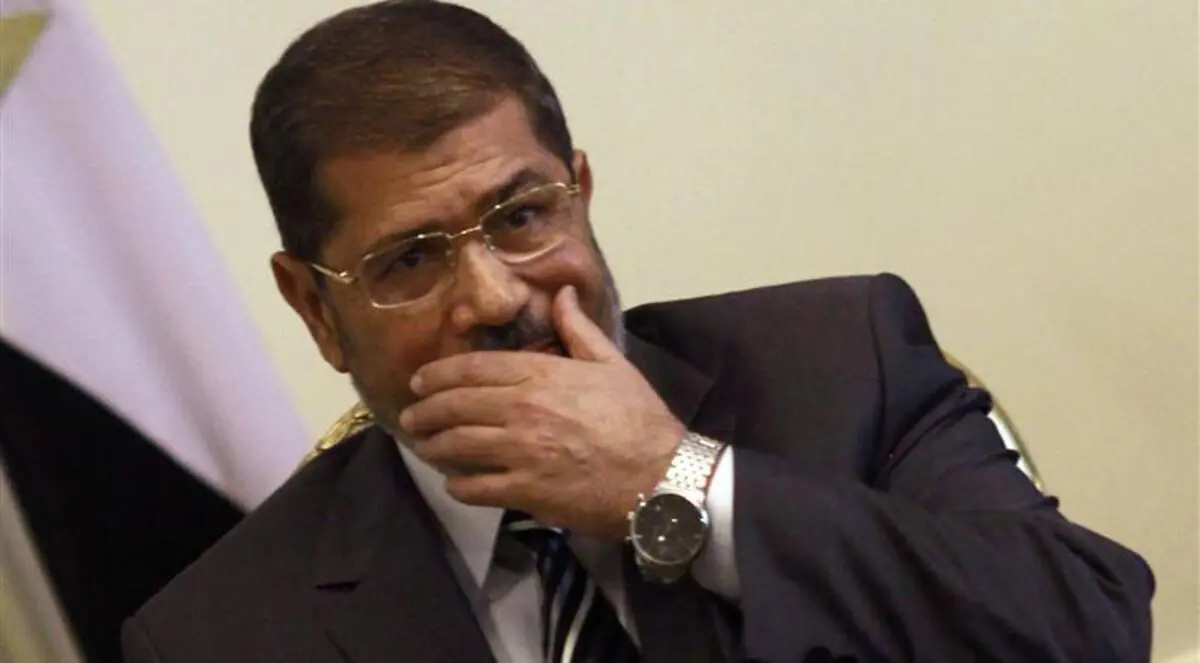 منظمة حقوقية: محاكمة مرسي شابتها "أخطاء كثيرة"