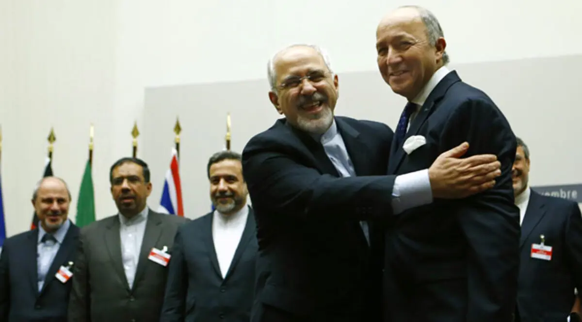 إيران تتخلى عن النووي