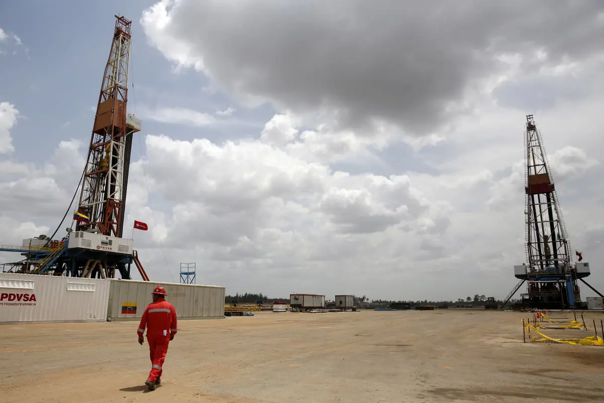 أمريكا تعيد فرض عقوبات على قطاع النفط والغاز في فنزويلا‎