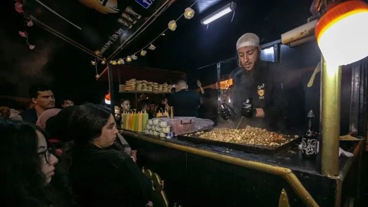 توقيف بائع طعام متجول يثير استياء في تونس