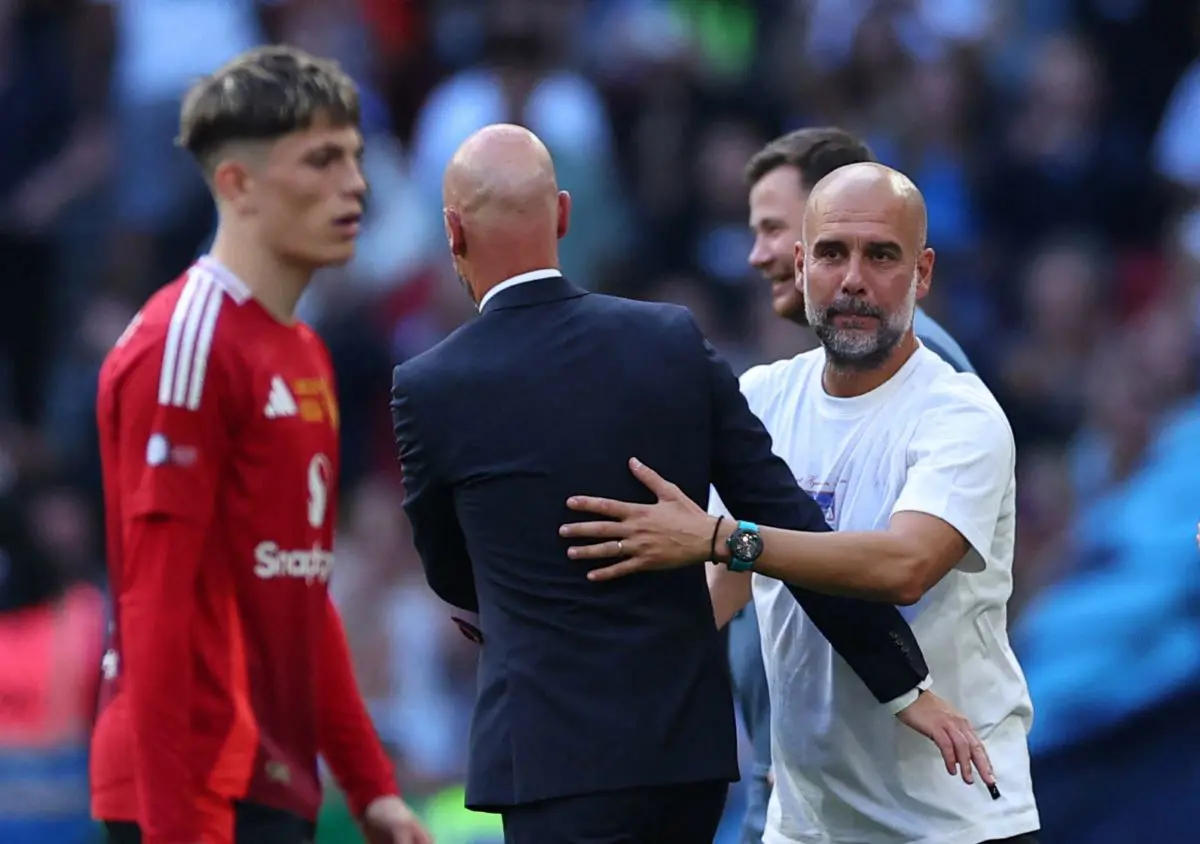 غوارديولا وتين هاغ في نهاية المباراة