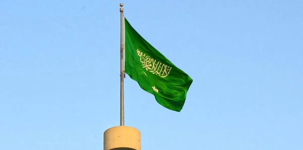 مفتي المملكة يدعو السعوديين لدعم إجراءات التقشف الحكومية