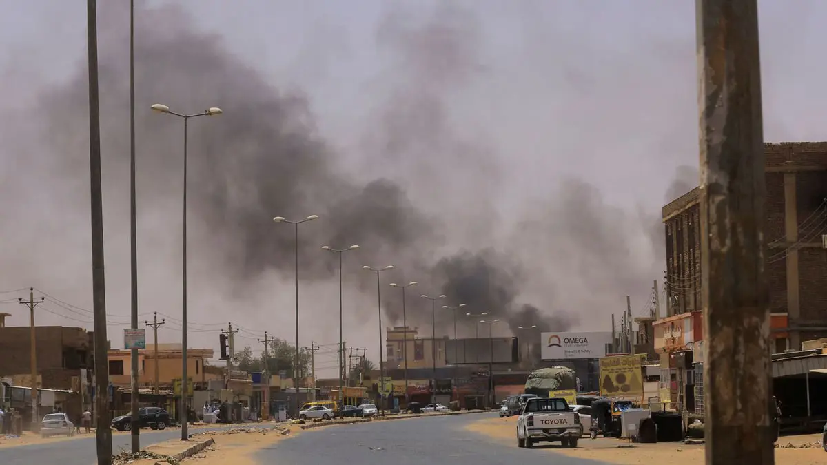 تفجر المعارك بين الجيش و"الدعم السريع" في الخرطوم وأم درمان