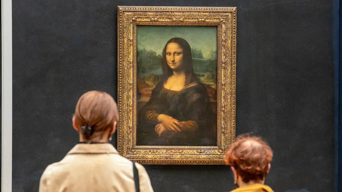 "موناليزا بالقشدة".. تفاصيل الاعتداء على أشهر لوحة فنية في العالم