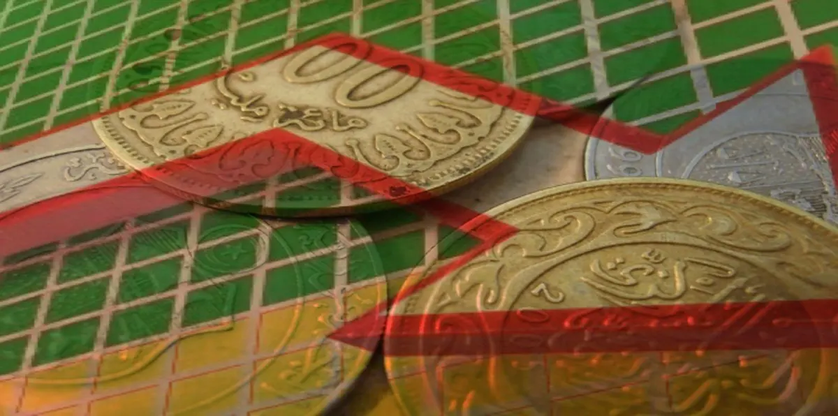 بيانات السياحة والصادرات تهوي بالدينار التونسي إلى مستويات قياسية