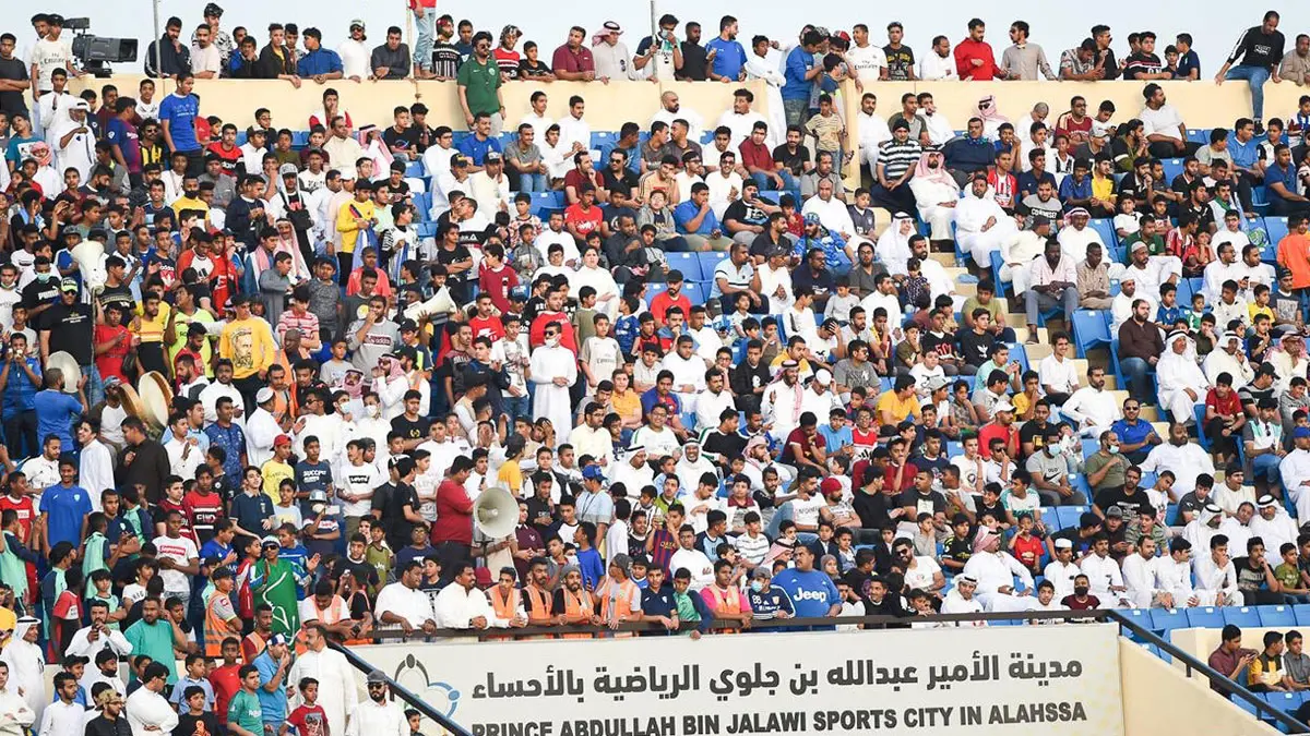 تقرير: وفاة طفل خلال حضوره مباراة الفتح والوحدة في الدوري السعودي