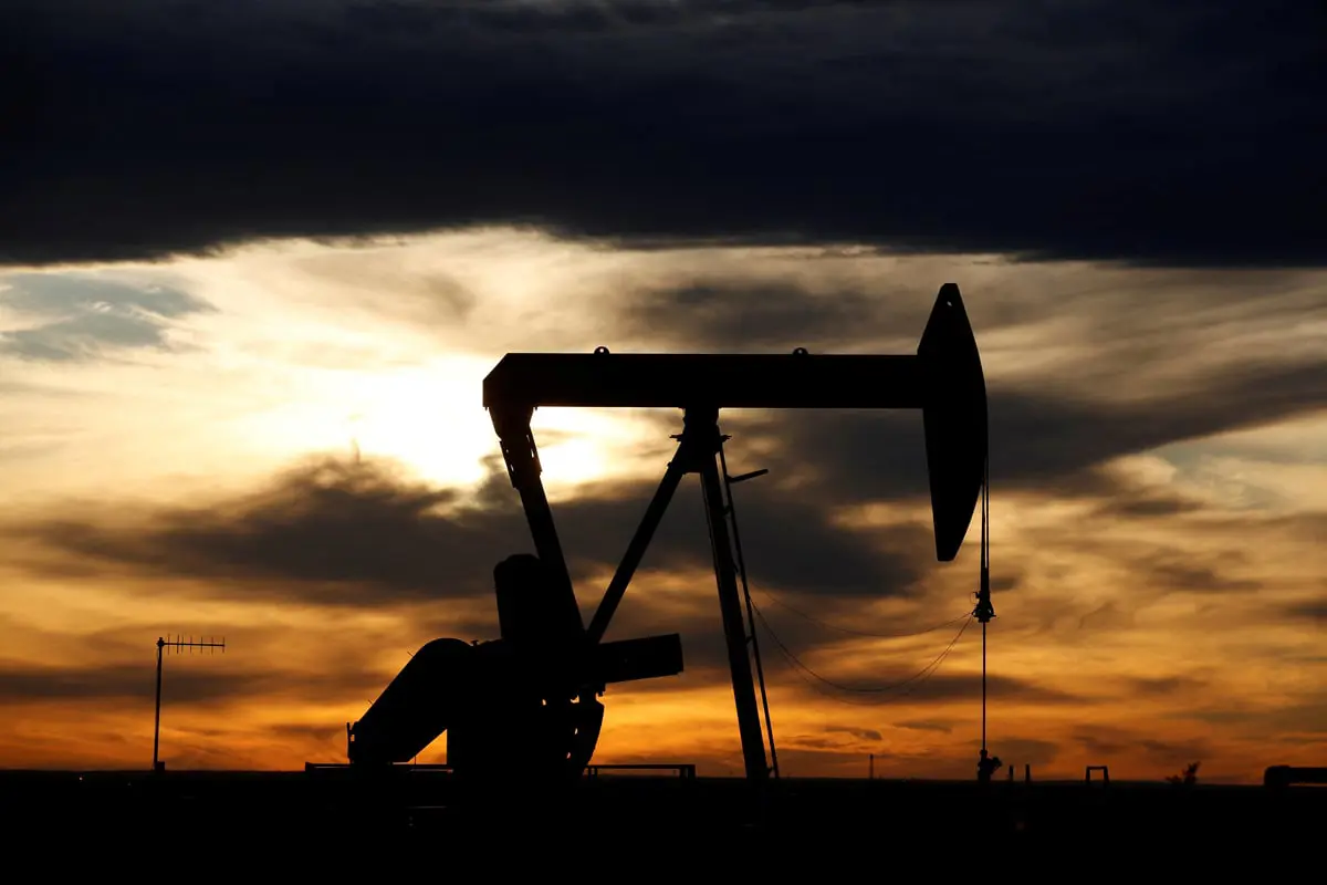 النفط يرتفع مع ترقب المستثمرين لتطورات الأحداث في الشرق الأوسط