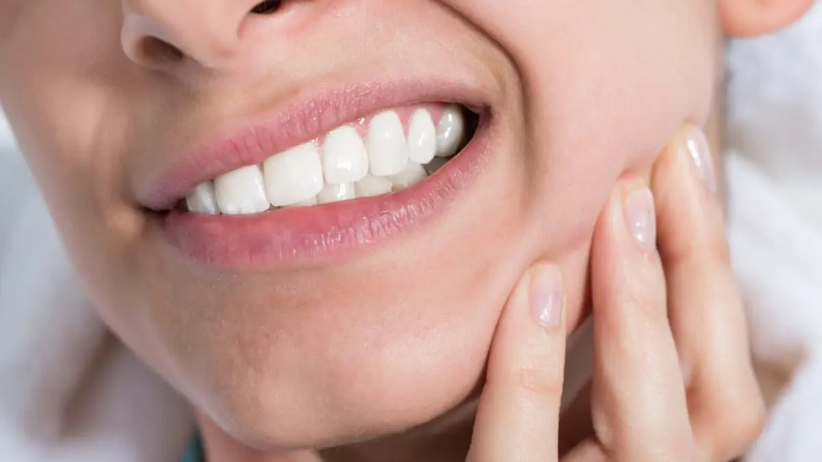 ماذا يحدث للأسنان مع التقدم في السن؟