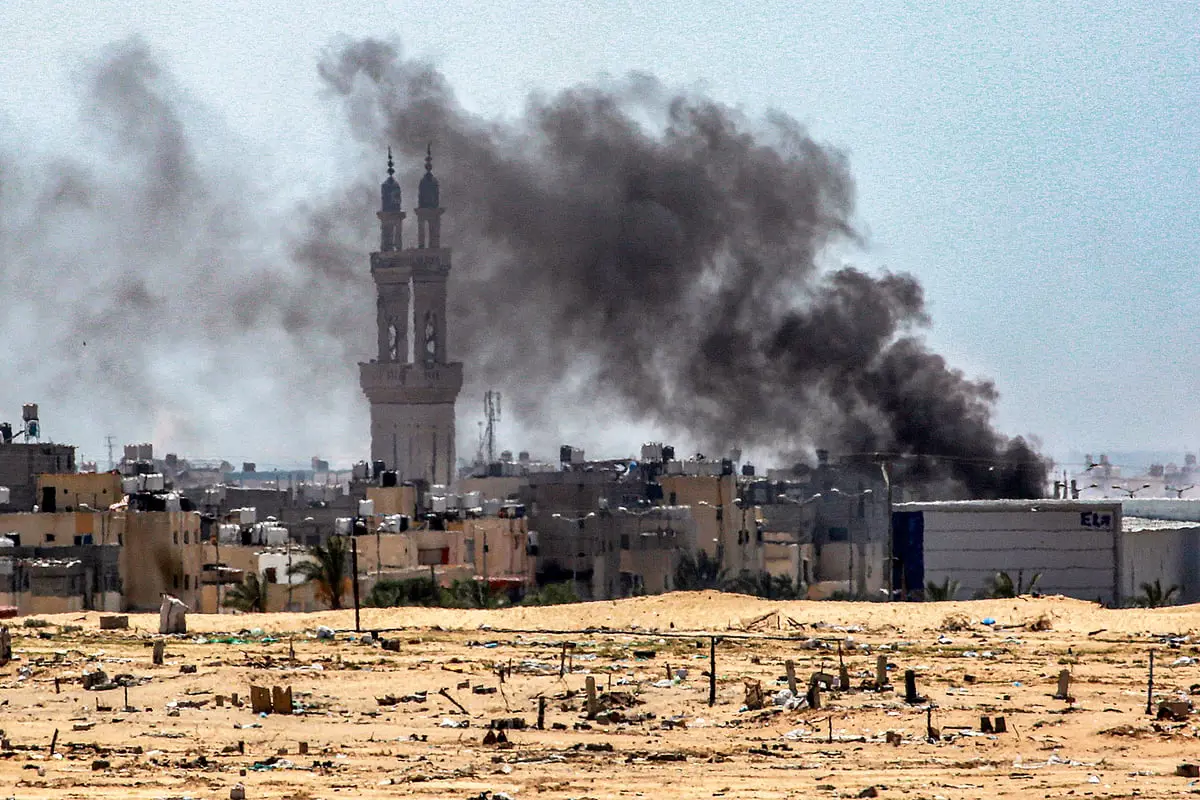 الجيش الإسرائيلي يوسّع اجتياحه لغرب رفح ويكثف قصف وسط القطاع