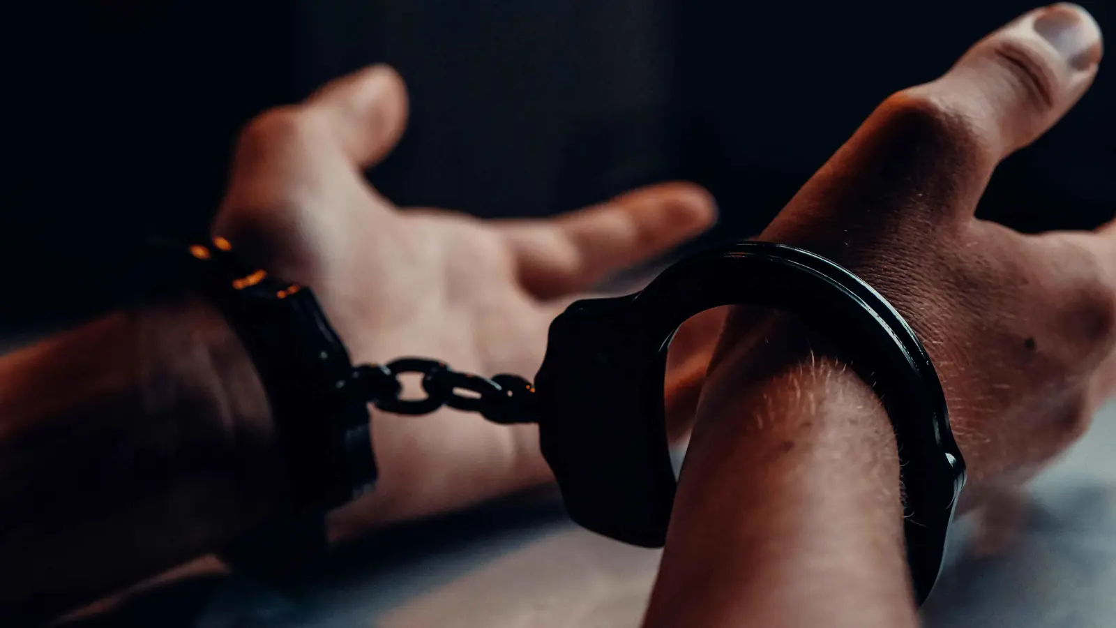 ضبط تيكتوكر عراقي مشهور بتهمة نشر "محتوى هابط"