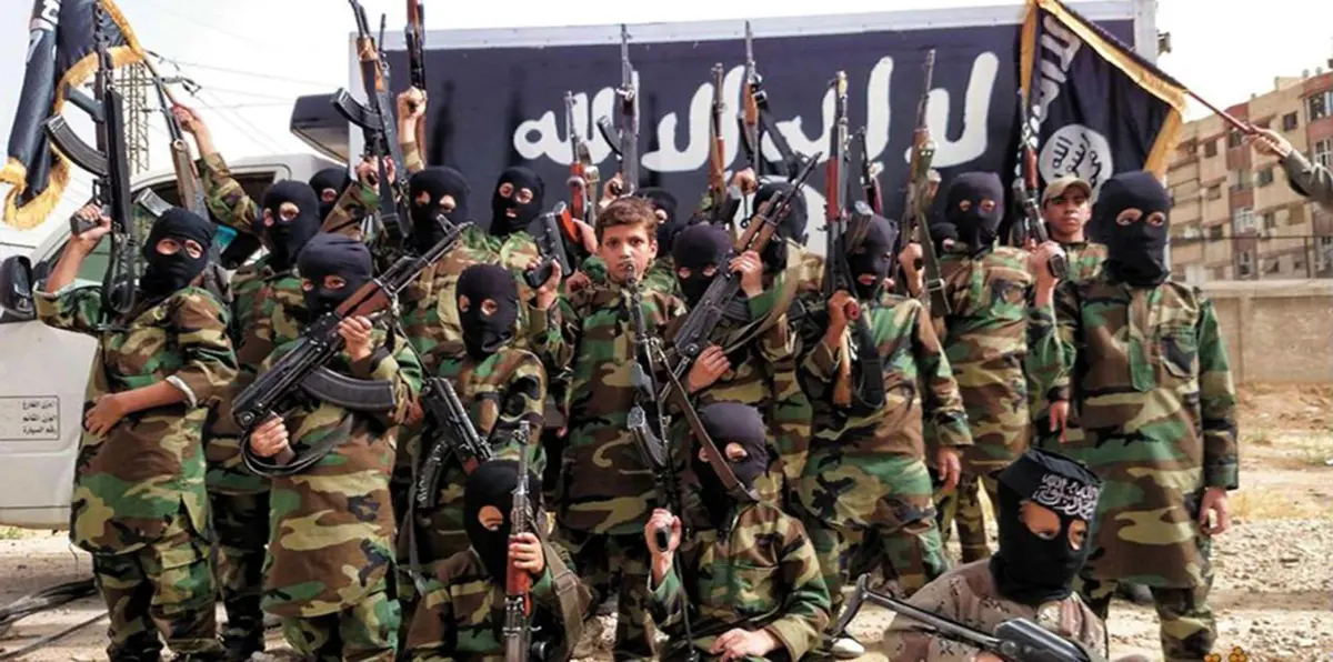 داعش تغري الأطفال الصغار في الفلبين بالمال والجنة لتجنيدهم