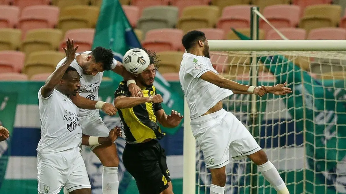 الموعد والقنوات الناقلة والتشكيل المتوقع.. كل ما تريد معرفته عن مباراة الأهلي ضد الاتحاد