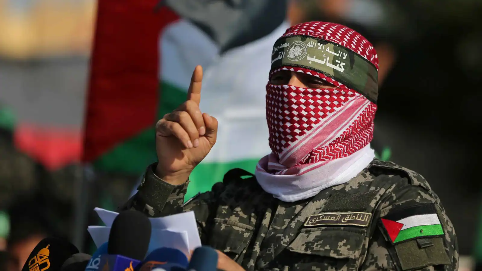 بعد نزع الكوفية عن وجهه.. هل أعلنت إسرائيل نهاية "أبو عبيدة"؟