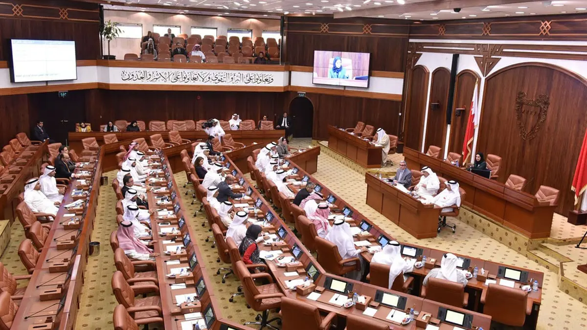 البرلمان البحريني يوافق على رفع ضريبة القيمة المضافة إلى 10%