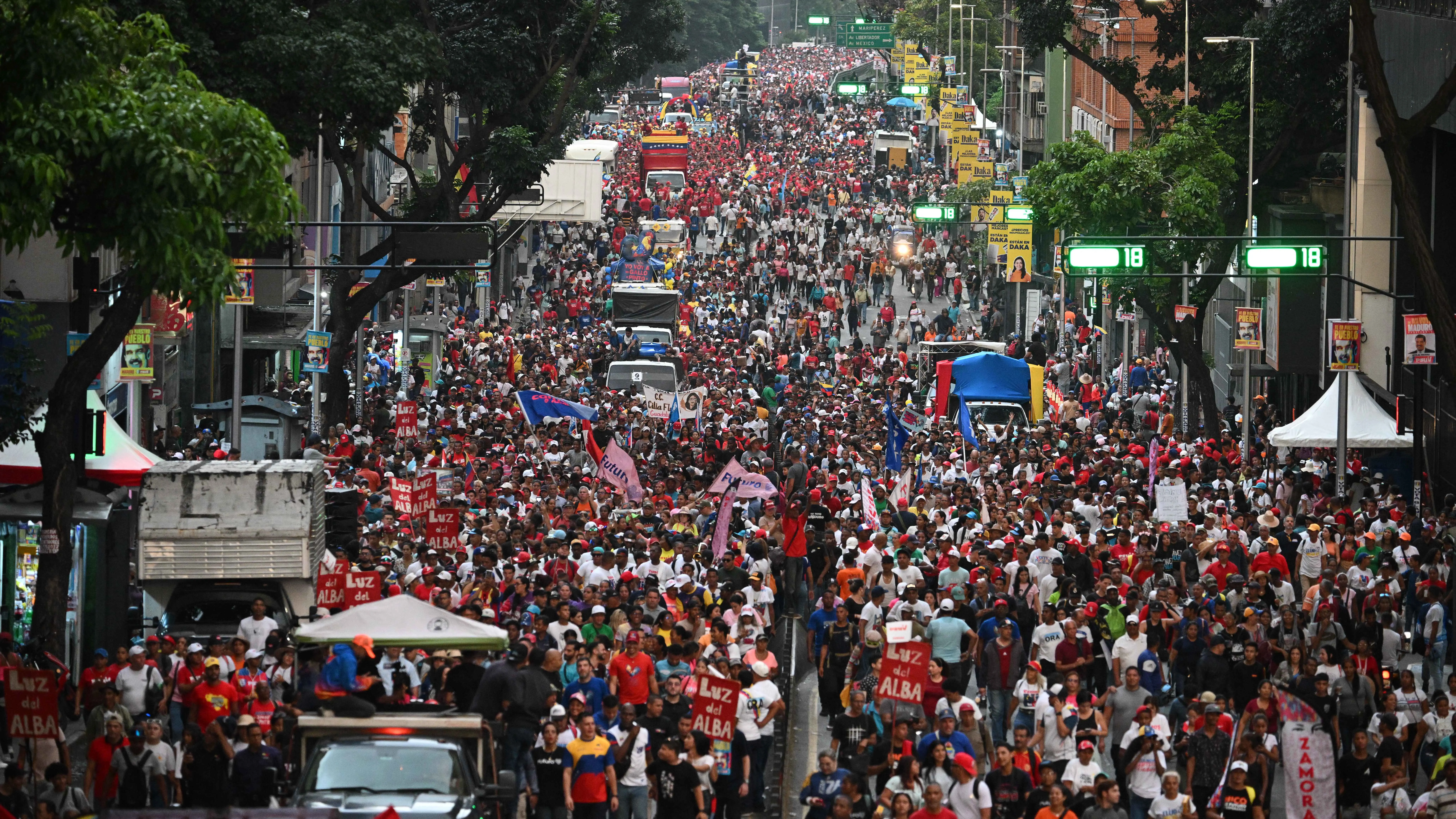 باستعراض للقوة.. مادورو يقود حملة انتخابات الرئاسة في فنزويلا (صور)