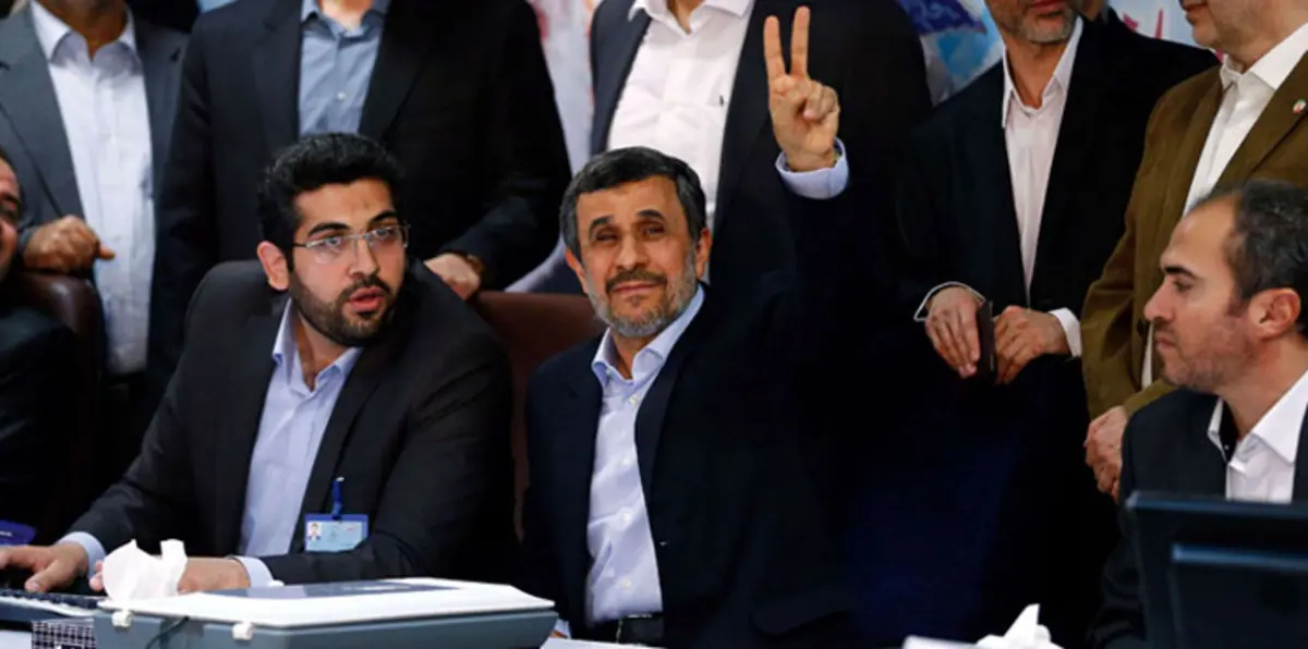نجاد يتراجع ويعلن دعمه للمتشدد "رئيسي" لانتخابات الرئاسة