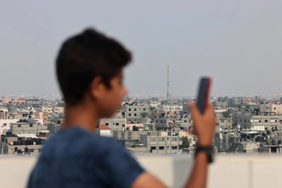 توقف خدمات الاتصالات والإنترنت بشكل كامل في غزة
