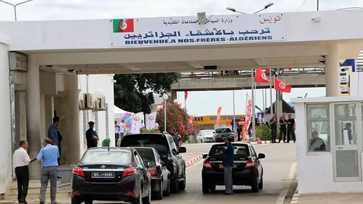 الجزائر.. احتجاج يقطع الطريق المؤدية إلى تونس