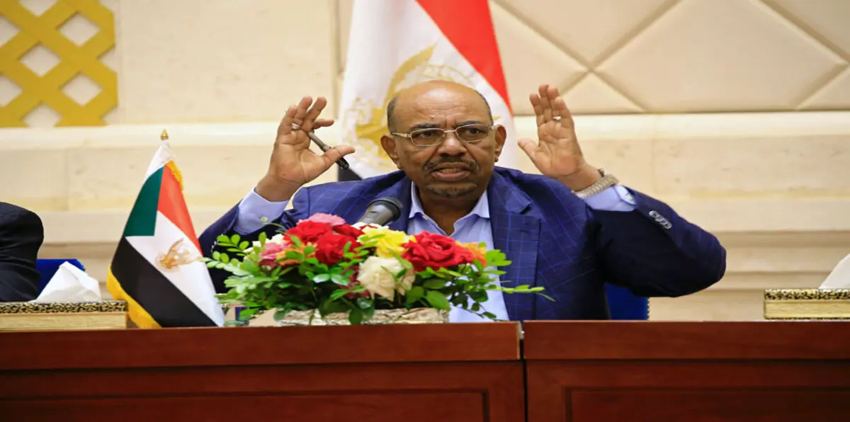 المهدي يستبعد لقاء بين الرئيسين الأمريكي والسوداني بالرياض‎