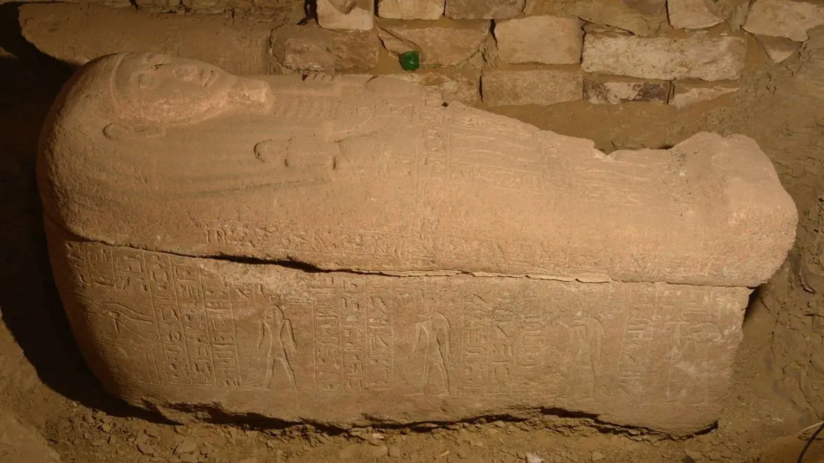 مصر تكتشف تابوت "مسؤول كبير" في عهد رمسيس الثاني