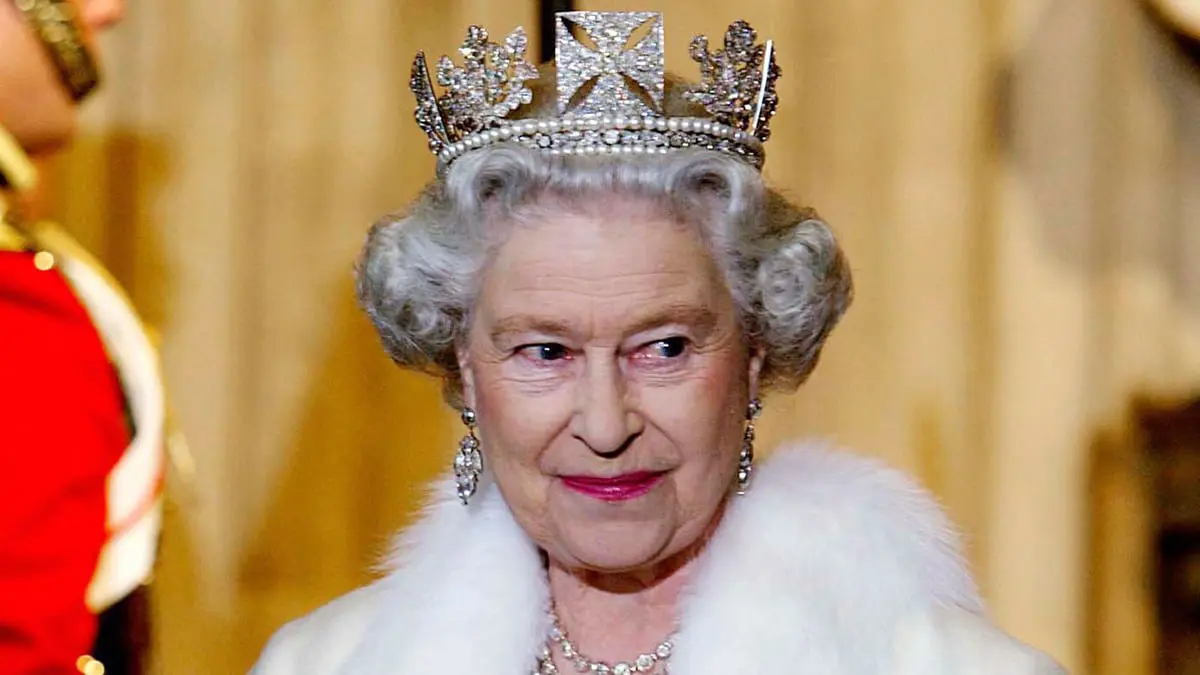 صحيفة: هذه المجوهرات ستدفن مع الملكة إليزابيث