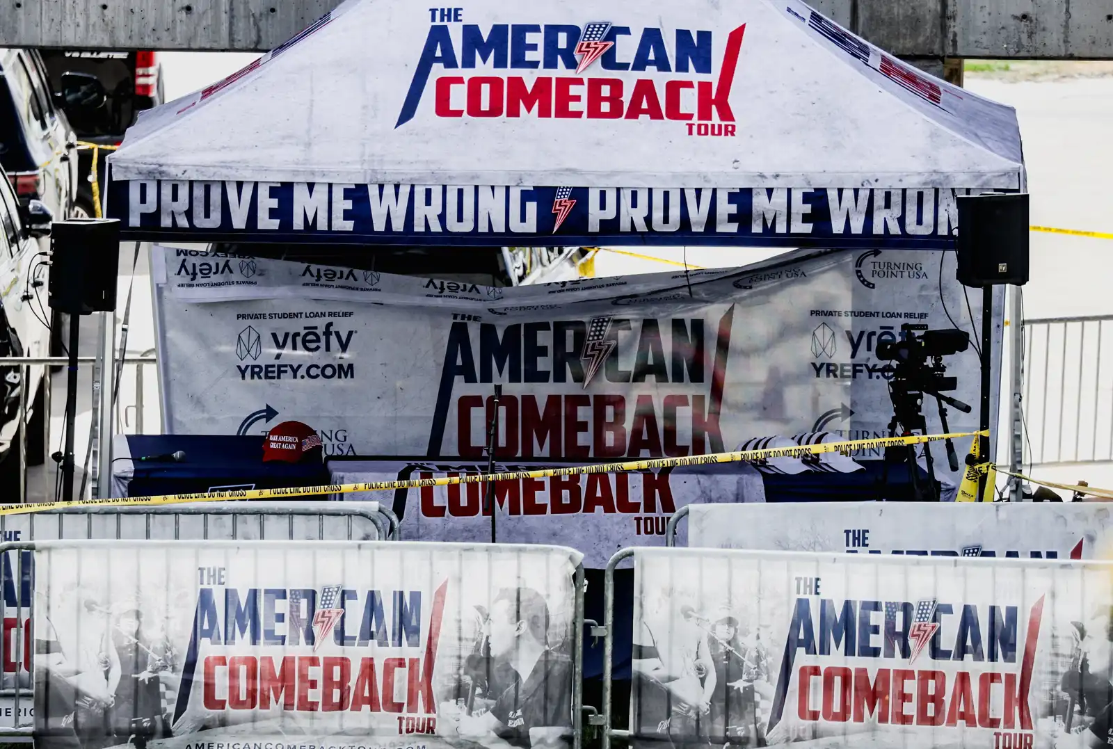 الخيمة التي قتل فيها تشارلي كيرك