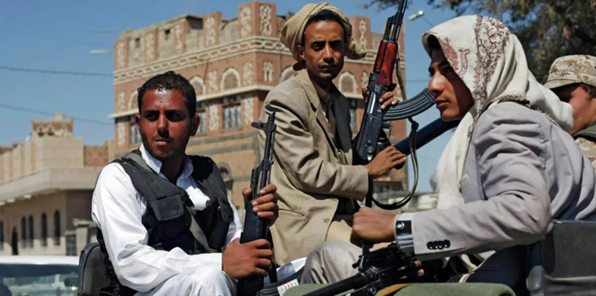 الحوثيون يقتلون 15 من الحرس الموالي لصالح فروا من معارك حدودية