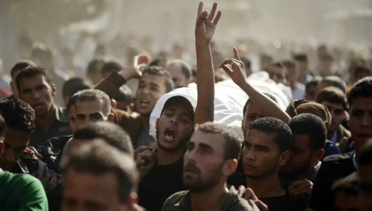 الفلسطينيون يشيّعون شهيدين