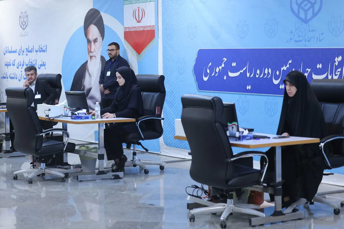 خلافات التيار الأصولي تنهي اجتماعا حول هوية مرشح الرئاسة الإيرانية
