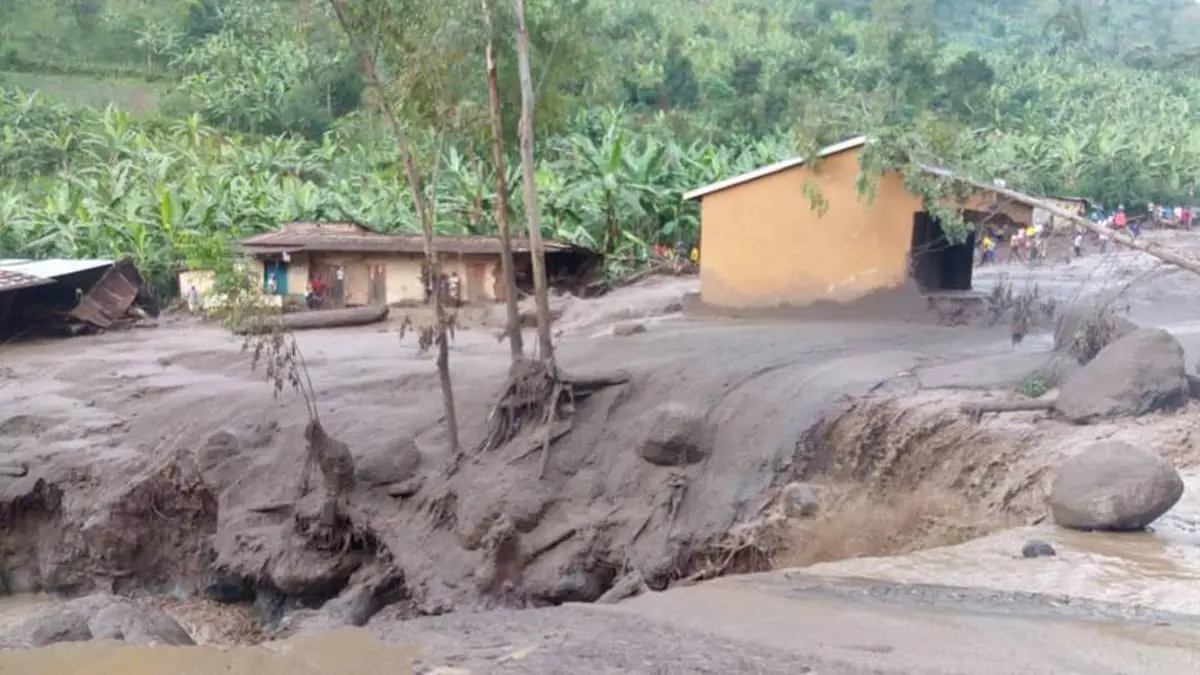 مقتل 15 بانهيارات أرضية في أوغندا بسبب الأمطار الغزيرة