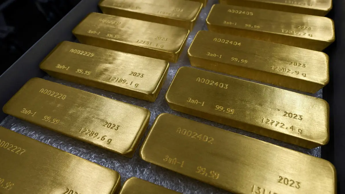الذهب ينخفض مع ترقب المستثمرين لتقرير التضخم الأمريكي 