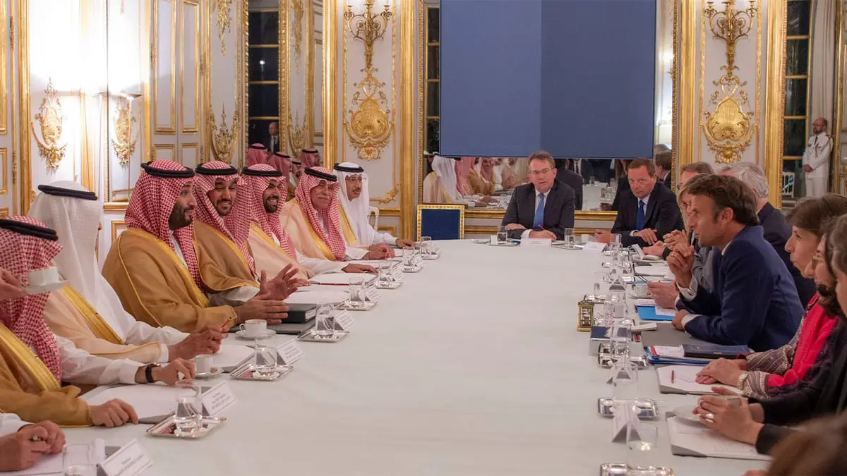 ماكرون طالب بتنويع إمدادات الطاقة خلال لقائه بولي العهد السعودي