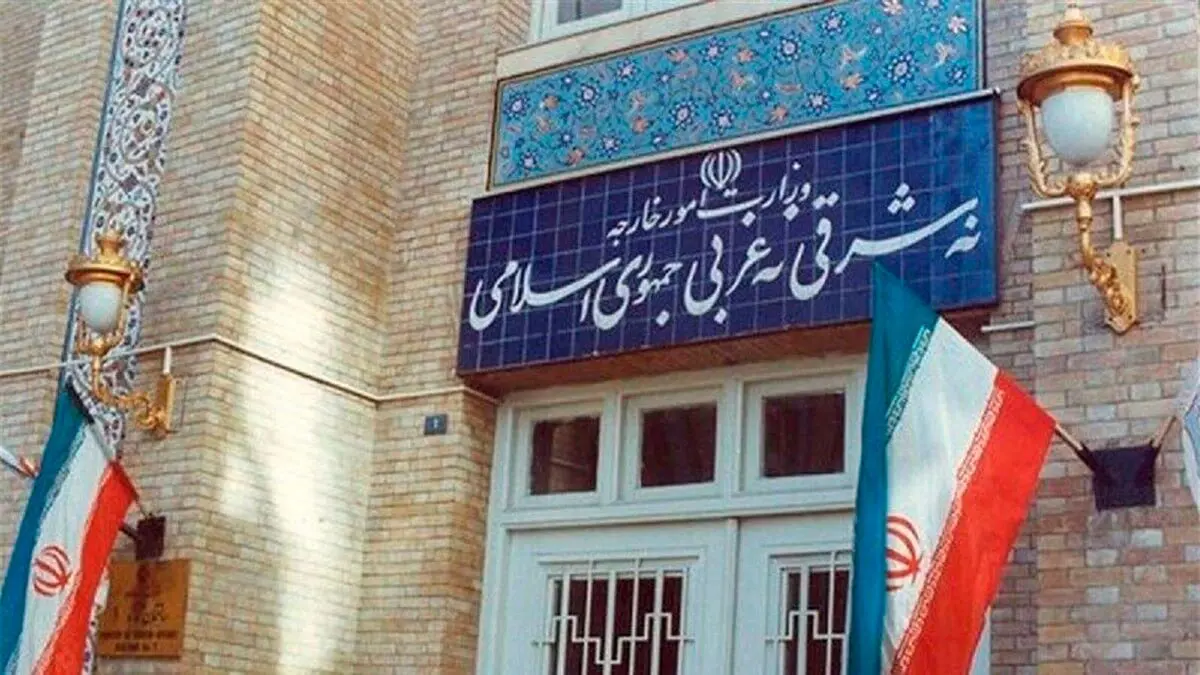 احتجاجاً على اتهامات لندن.. طهران تستدعي السفير البريطاني